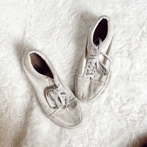 size 8 white VANS off the wall